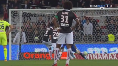 神户后卫：年初我曾在横滨战胜申花，不过那场比赛并不轻松（神户后卫：年初曾在横滨击败申花，但那场胜利来得并不轻松）