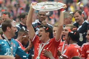 真巧，2025赛季J联赛与K联赛最佳教练均是中超前主帅（2025赛季J联赛与K联赛最佳教练均由曾执教中超的主帅当选）