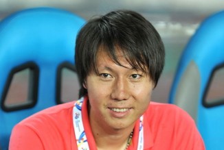 美记：恩比德右膝仍酸痛但治疗正确，他或许将缺席更久