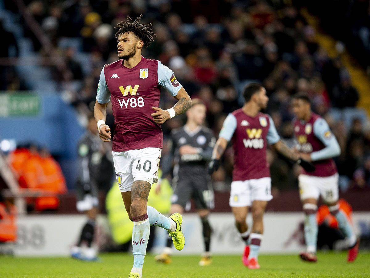 尤文vs卡利亚里：弗拉霍维奇、伊尔迪兹首发，佩林出战（尤文对阵卡利亚里：弗拉霍维奇、伊尔迪兹先发，佩林把守球门）