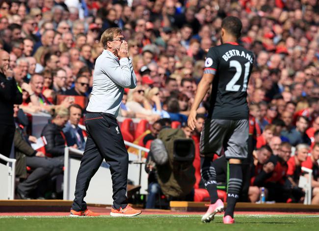 绽放北京足球披金挂银女足、青训、群众赛事均创佳绩（北京足球捷报频传：女足争金夺银，青训与群众赛事齐创佳绩）