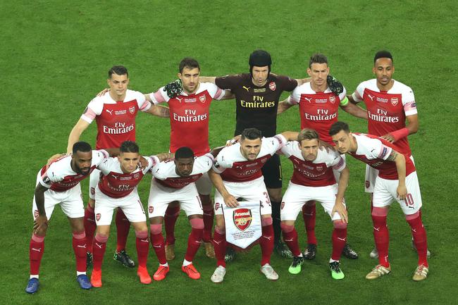 荷兰足协及所有荷兰俱乐部发布声明：呼吁对闹事球迷提起诉讼（荷兰足协与各俱乐部发联合声明：呼吁依法起诉闹事球迷）