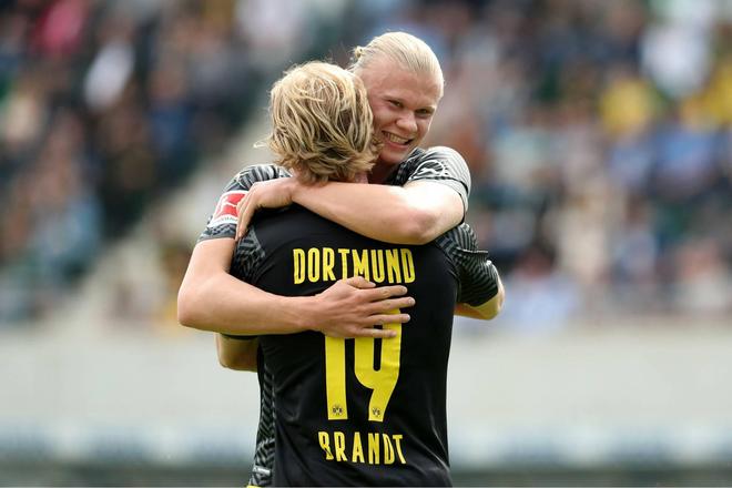 足球中超球队失误频频，主帅暴怒（中超球队连连失误，主帅震怒）