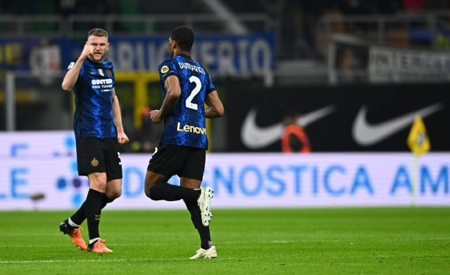 吉格斯：巴萨在2000年曾试图签下我，弗格森爵士让他们滚蛋（吉格斯：2000年巴萨曾求购我，弗格森当场回绝）