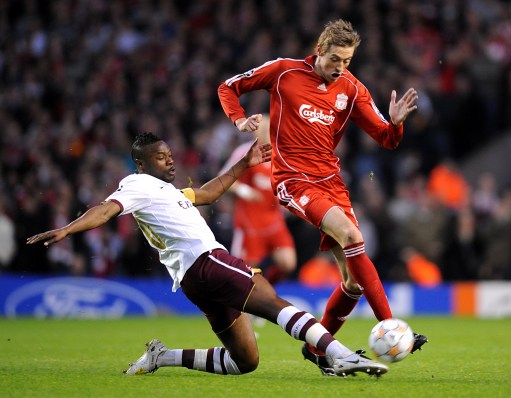 胡梅尔斯在巴黎主场回忆自己制胜的瞬间：我想念这里的角球（胡梅尔斯在巴黎主场忆致胜一刻：我怀念这片角旗区）