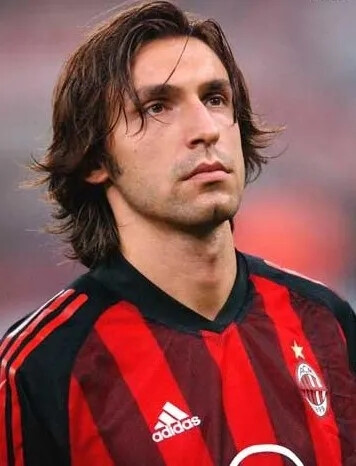 莫雷托：德罗西正在与瓦诺利竞争热那亚的帅位（莫雷托：德罗西与瓦诺利竞逐热那亚主帅一职）