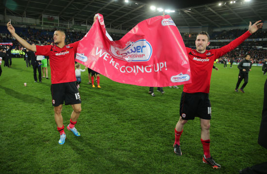 欧联对阵格拉茨风暴，卡拉布里亚打进挑球过人后精彩进球（欧联战格拉茨风暴，卡拉布里亚挑球过人后精彩破门）