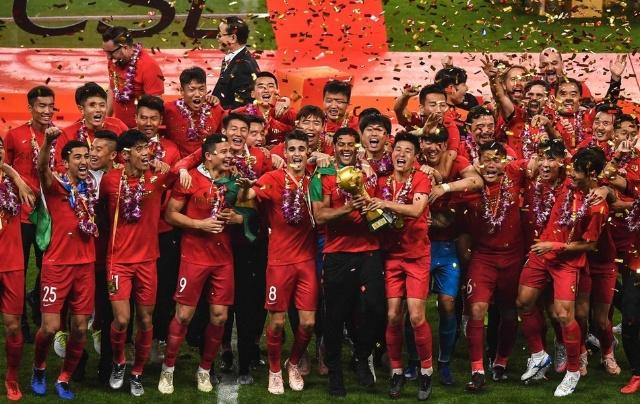 TA：尽管周中完成赛季首秀，但巴萨高层仍计划送走特狮（TA：周中刚完成赛季首秀，巴萨高层仍打算放走特尔施特根）