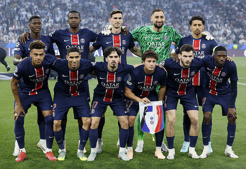 科沃德在30分钟内打出23分14板5助&历史第二位新秀